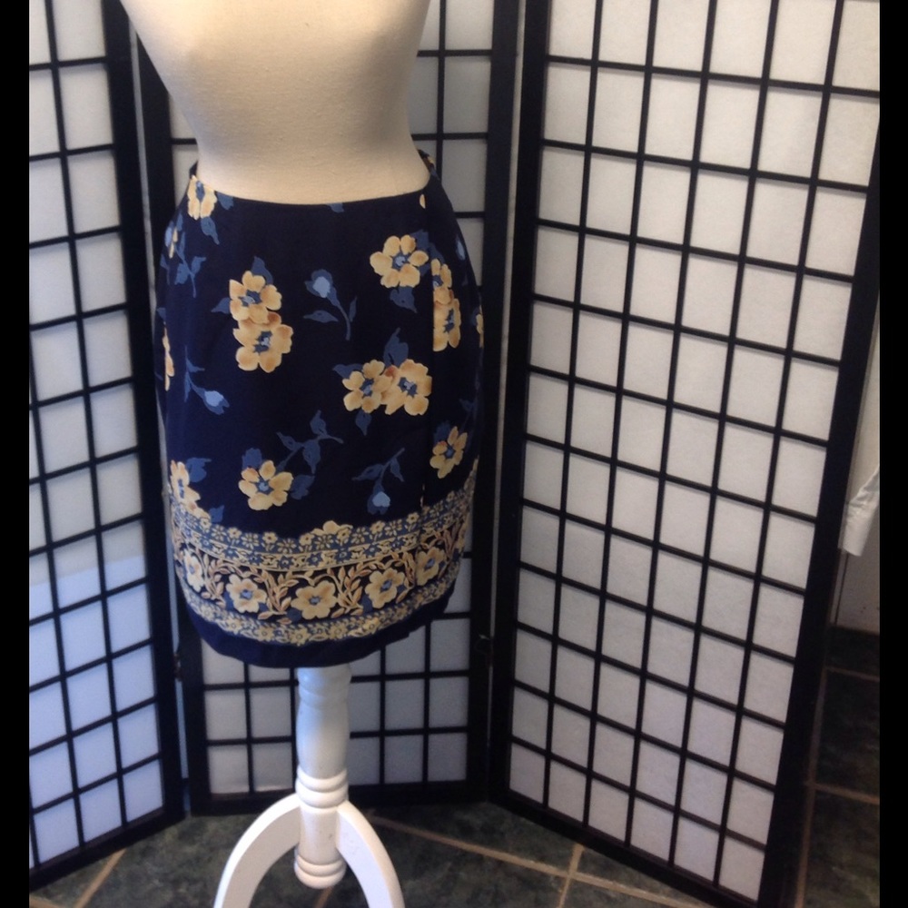 Pencil skirt excellent condition size 8